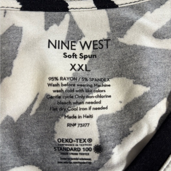 Nine West Zebra Print V-Neck Top - Picture 4 of 4